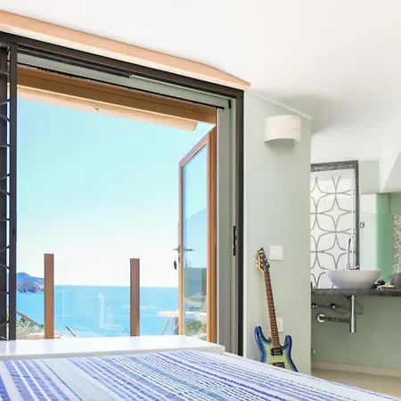 Belocations - And On The Rocks Villa *