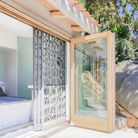 Belocations - And On The Rocks Villa