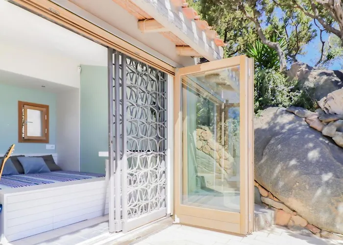 Belocations - And On The Rocks Villa